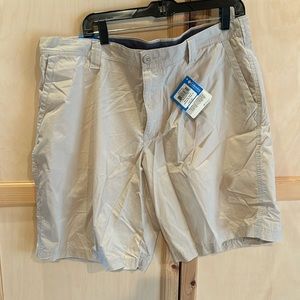 Columbia Mens shorts size 38/inseam 10”